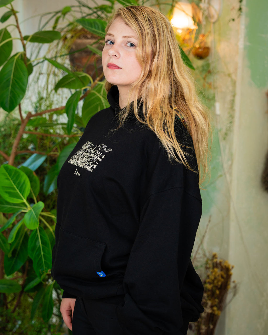 Baan Dark Hoodie